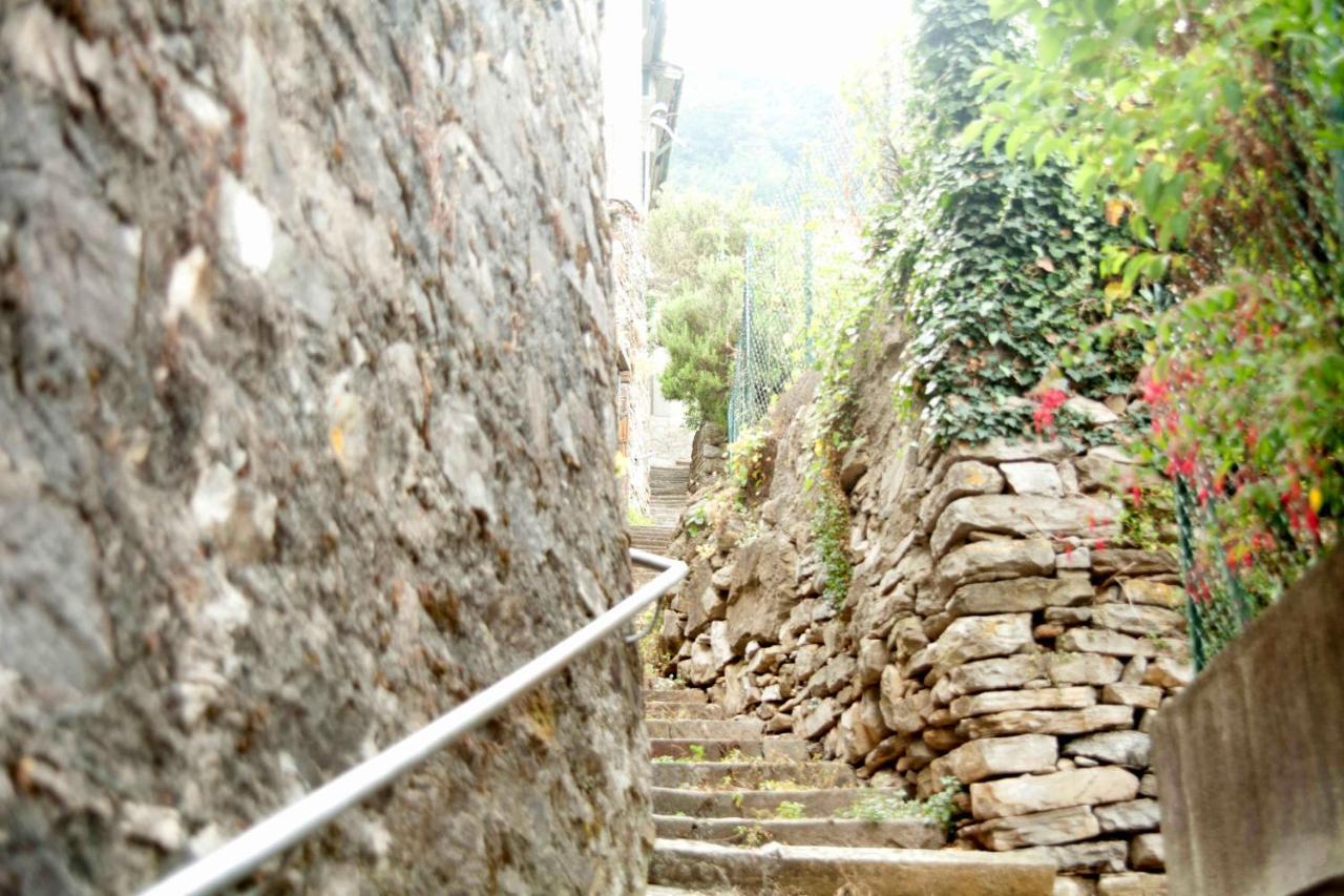 Albergo Diffuso Ca' Spiga Laglio Bagian luar foto